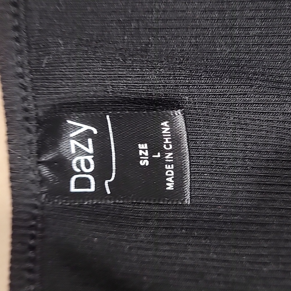 Dazy Size L Black, Ribbed, Square Neck Top. - Picture 9 of 9